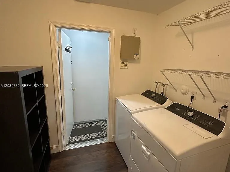 1010 Salmon Isle — Photo 11