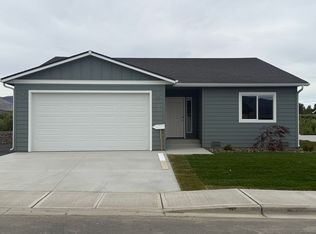 345 S Newton Ave, East Wenatchee, WA 98802