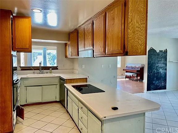 3rd image of 2141 Tierra Loma Dr