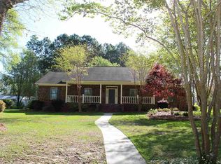 200 Oakview Dr, Dothan, AL 36301