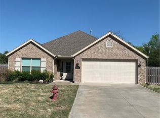 662 Bison Run St, Farmington, AR 72730