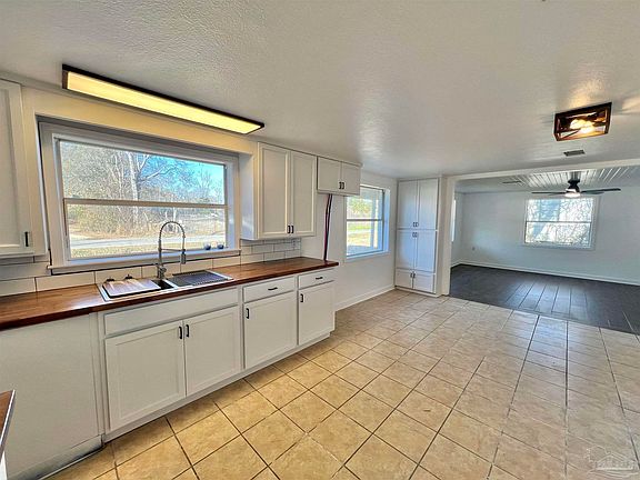 2nd image of 111 Swift St