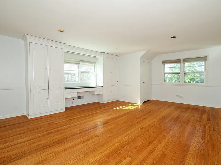 65 Lincoln Rd — Photo 14