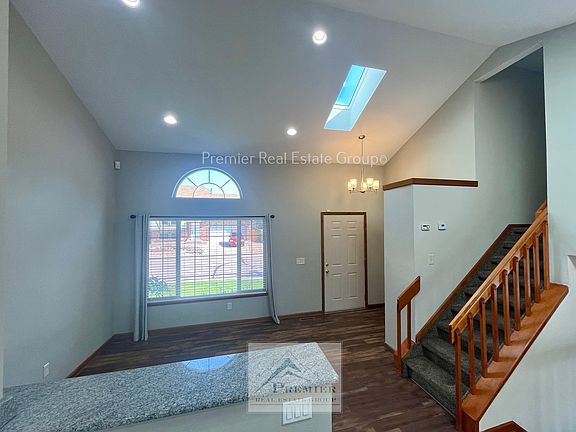 3rd image of 8689 Bellcove Cir