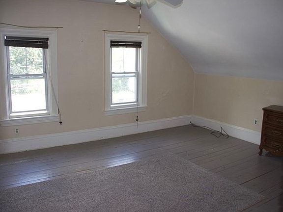 5th image of 63 Washington St #2