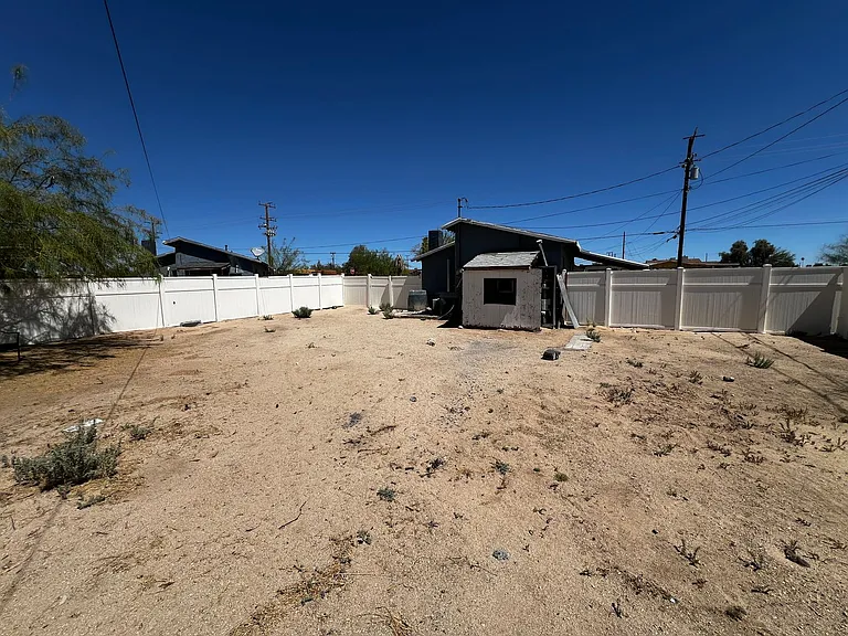 72061-72067 Joshua Dr — Photo 17