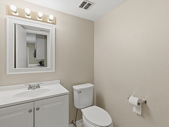 4th image of 2113 Fleur De Lis Ct