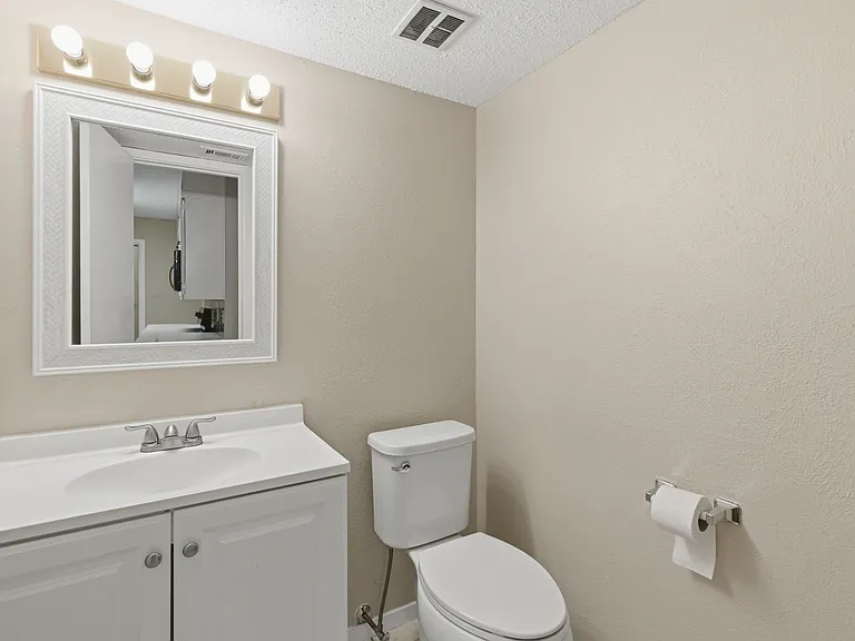 2113 Fleur De Lis Ct — Photo 4