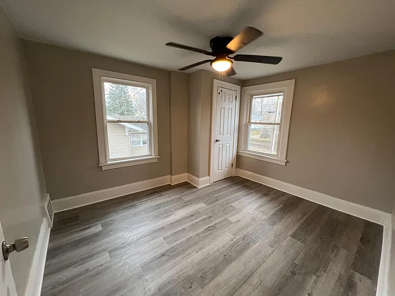 625 Wyandot Ave — Photo 17