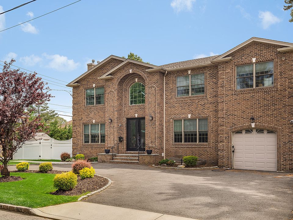 1st image of 301 Kirby Ave
