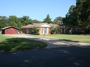 1402 Cedar St, Crossett, AR 71635