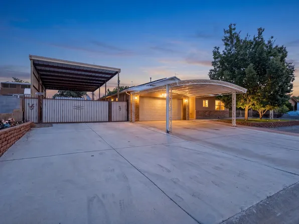 612 Hood Rd SE, Rio Rancho, NM 87124