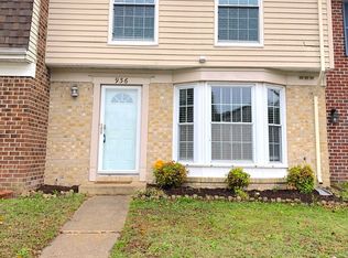 936 Smoke Tree Ln, Virginia Beach, VA 23452