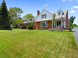 3418 Colton Rd, Shaker Heights, OH 44122