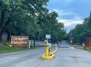 104 Pebble Beach Dr, Mabank, TX 75156