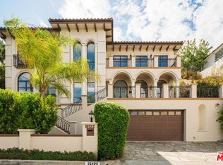15122 Rayneta Dr, Sherman Oaks, CA 91403