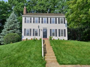 11692 Stockbridge Ln, Reston, VA 20194