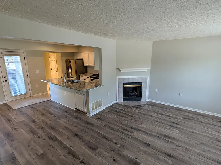 3003 Glenloch Cir — Photo 5