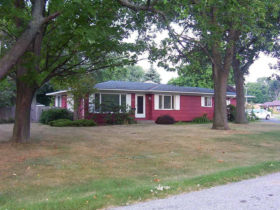 1st image of 4988 Elmwood Dr