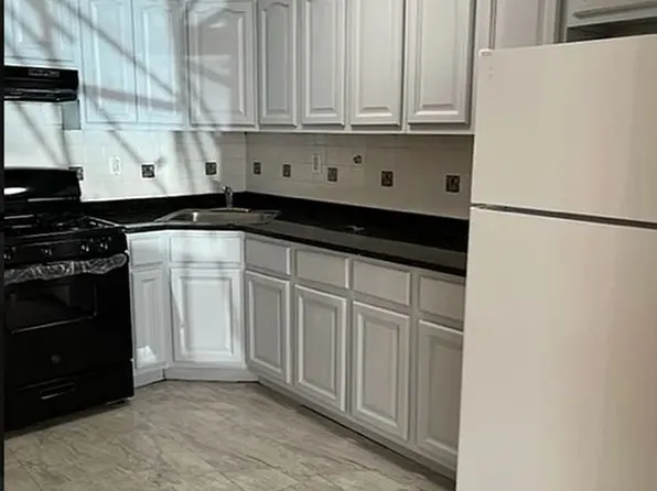 14 E 29th St #1, Brooklyn, NY 11226