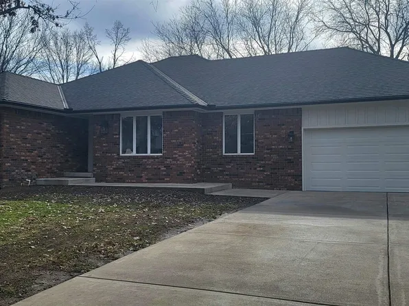 1401 E Evergreen Ln, Derby, KS 67037