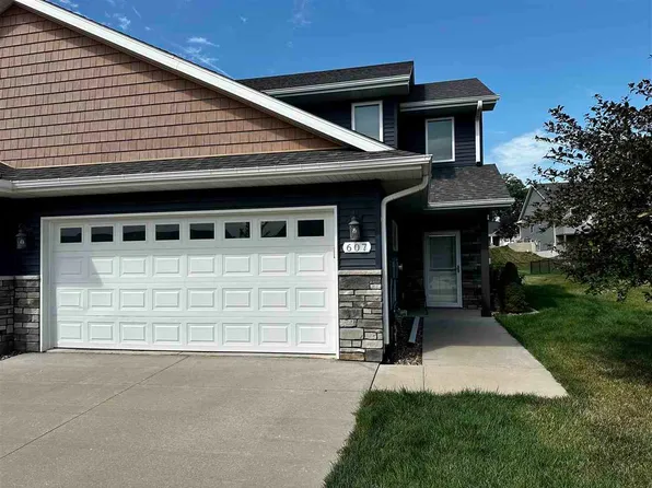 607 Dakota Ave, Tiffin, IA 52340