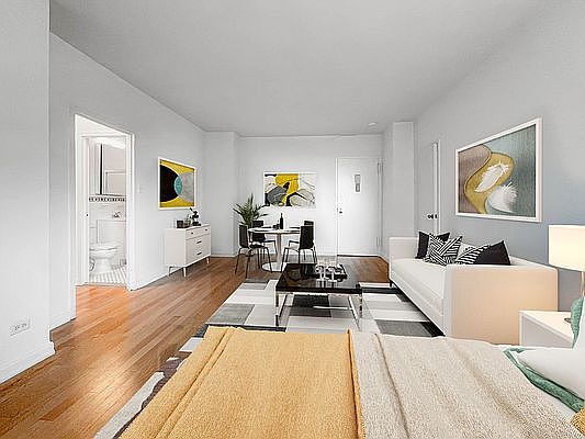 3rd image of 4 Park Ave APT 22T