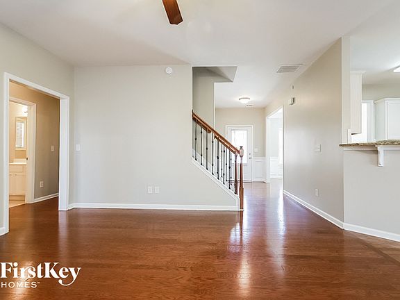 3rd image of 1801 Stoney Chase Dr
