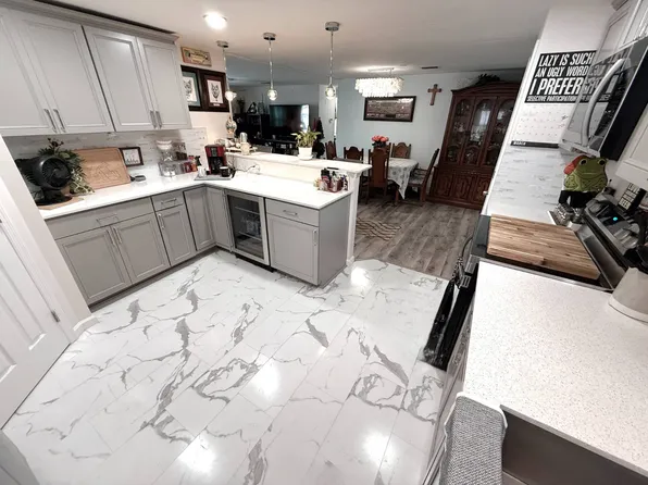 7501 142nd Ave #508, Largo, FL 33771