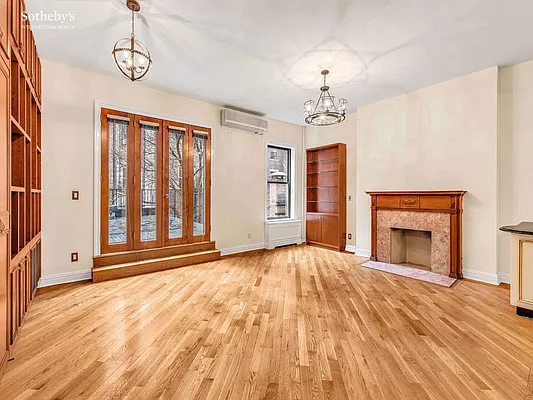 Rented by Sotheby's International Realty | media 14