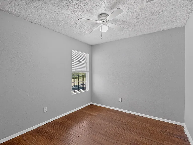 400 Raymond St #16 — Photo 23
