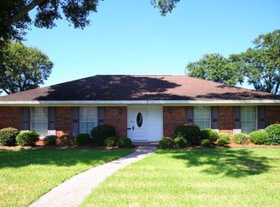 3130 Eugenia Ln, Groves, TX 77619