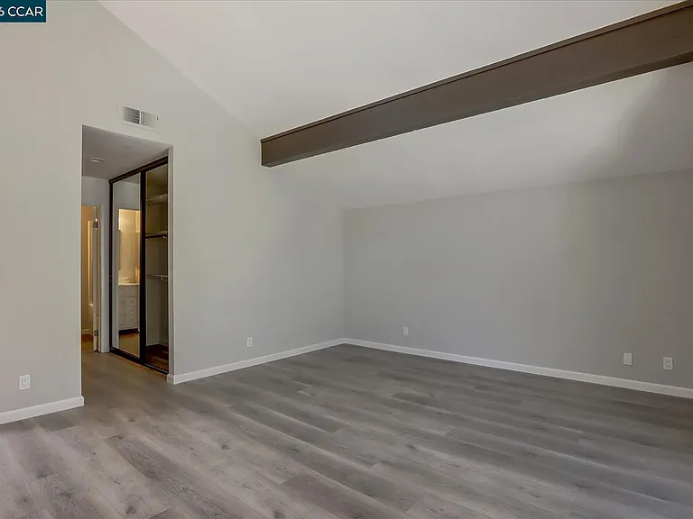 1539 Trimingham Dr — Photo 17