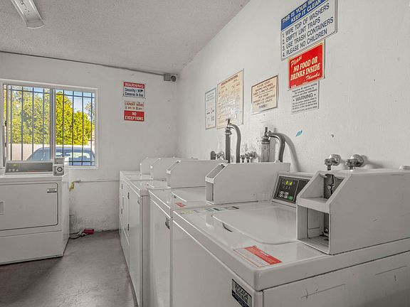 2nd image of 19035 Sherman Way #0B-1Ba-450Sqft