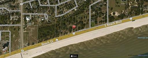 4th image of 1536 Beach Dr
