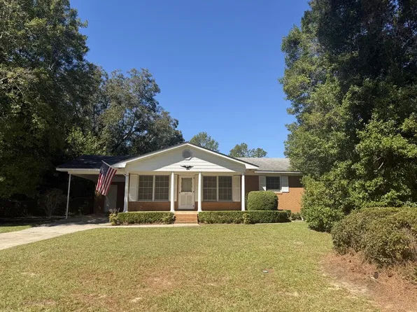 319 Irwin St, Tifton, GA 31794