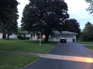 25 Wedgewood Dr, Rochester, NY 14624