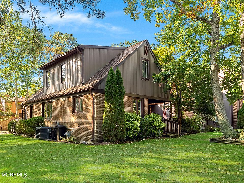 1st image of 906 Schooner Drive #6F