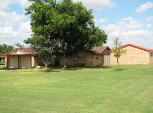 2054 Vaughn Rd, Burkburnett, TX 76354