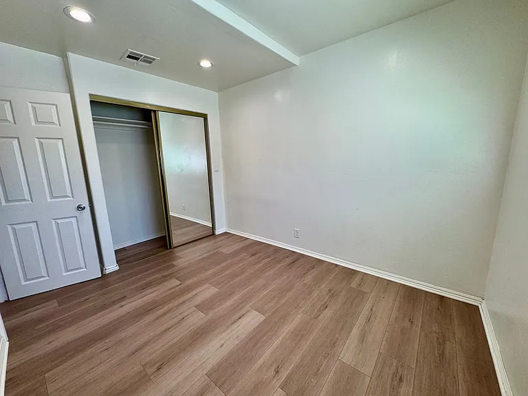 514 Hill Dr #B — Photo 6