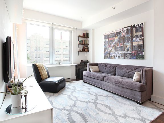 4th image of 4427 Purves St APT 6D