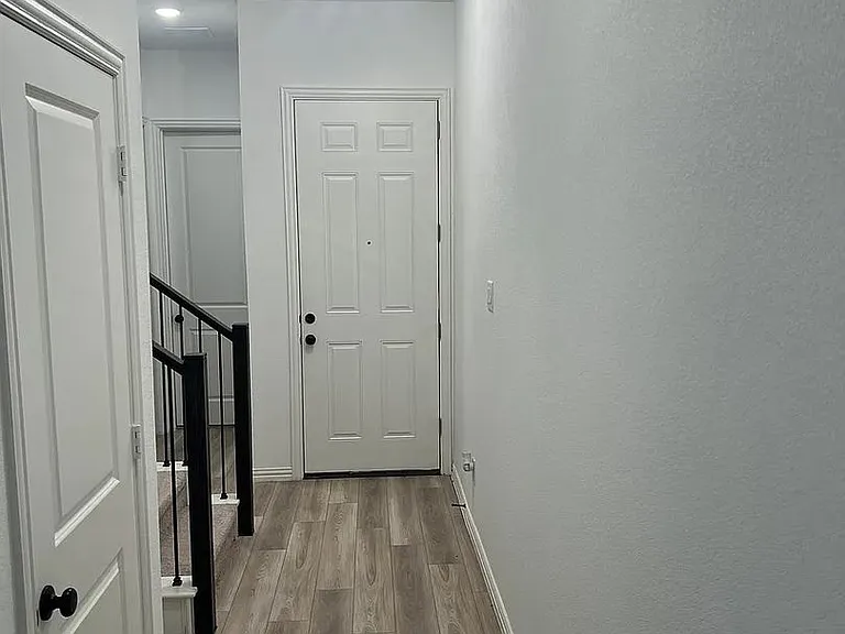 7512 Jones Dr — Photo 32