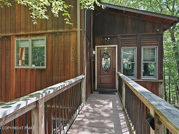 3rd image of 1076 Porter Dr