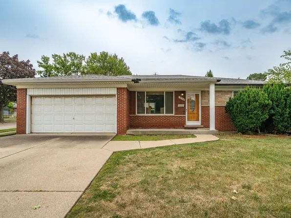 8386 Potomac Ave, Center Line, MI 48015