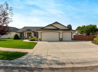1241 E Lake Creek Dr, Meridian, ID 83642