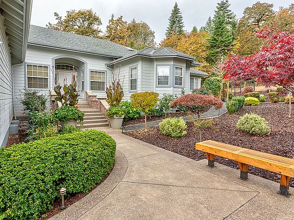 2nd image of 6625 NW Burgundy Dr