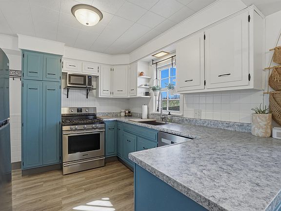 5th image of 4921 N Everts Ct