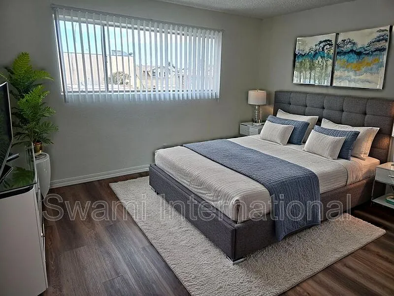 2 bed, 2.0 bath, 950 sqft, $2,295 — Photo 2