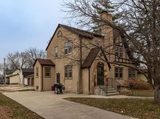 510 4th St, Kenyon, MN 55946