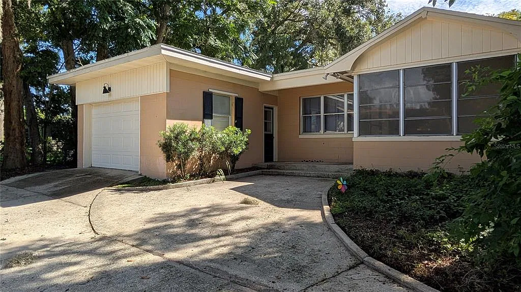 3 bed, 2.5 bath, 1767 sqft, $1,995 — Photo 4